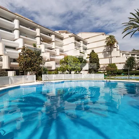 Apartment 751, Renovated 2 Beedroom Apartment, Second Line Of The Beach, Wifi, Parkinging
