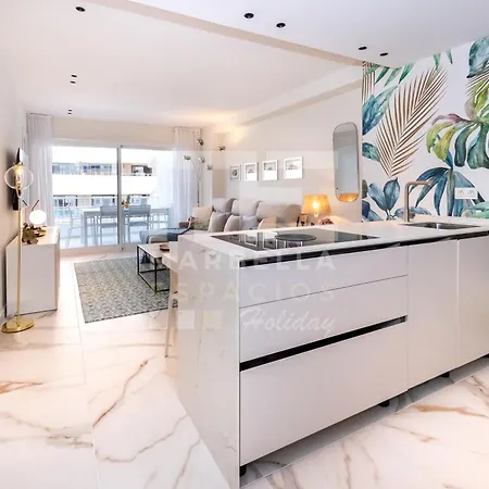 751, Renovated 2 Beedroom Apartment, Second Line Of The Beach, Wifi, Parkinging * Marbellac