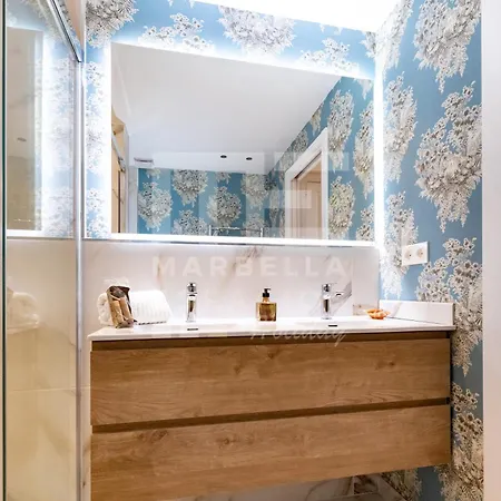 Apartment 751, Renovated 2 Beedroom Apartment, Second Line Of The Beach, Wifi, Parkinging