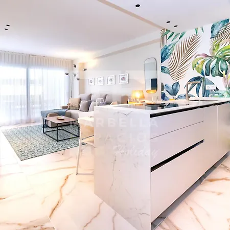 Διαμέρισμα 751, Renovated 2 Beedroom Apartment, Second Line Of The Beach, Wifi, Parkinging