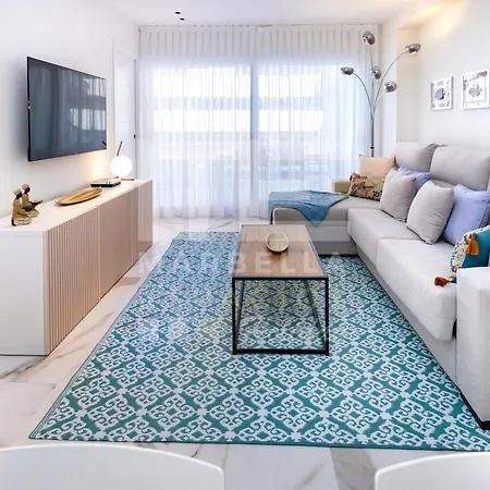 Appartement 751, Renovated 2 Beedroom Apartment, Second Line Of The Beach, Wifi, Parkinging