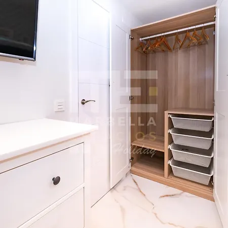 751, Renovated 2 Beedroom Apartment, Second Line Of The Beach, Wifi, Parkinging