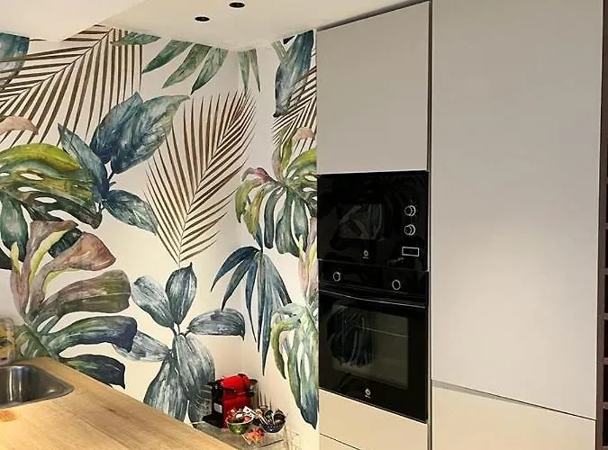 751, Renovated 2 Beedroom Apartment, Second Line Of The Beach, Wifi, Parkinging Marbella