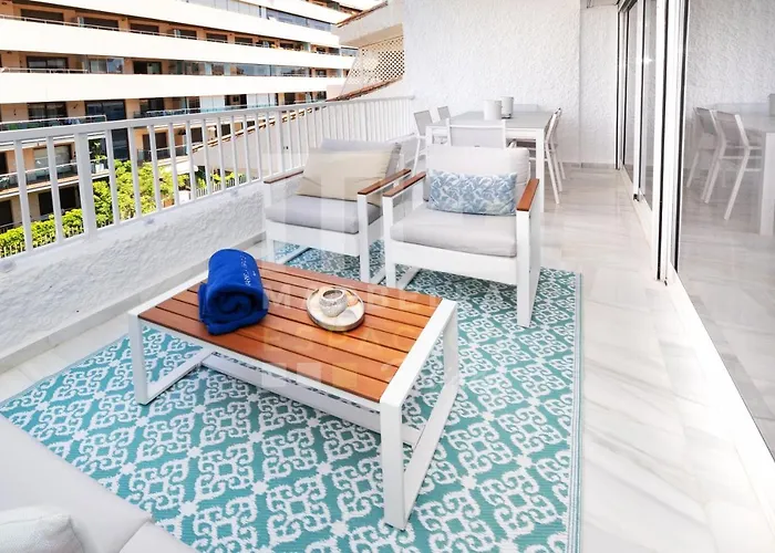 Appartement 751, Renovated 2 Beedroom Apartment, Second Line Of The Beach, Wifi, Parkinging Marbella