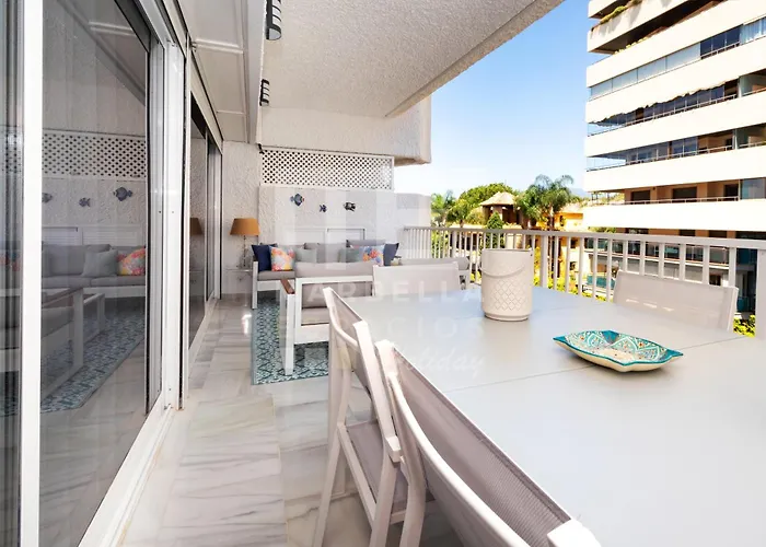 751, Renovated 2 Beedroom Apartment, Second Line Of The Beach, Wifi, Parkinging * Marbella