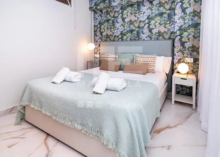 751, Renovated 2 Beedroom Apartment, Second Line Of The Beach, Wifi, Parkinging Marbella