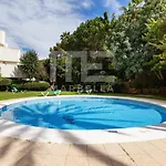 751, Renovated 2 Beedroom Apartment, Second Line Of The Beach, Wifi, Parkinging Διαμέρισμα