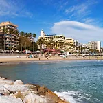 Διαμέρισμα 751, Renovated 2 Beedroom Apartment, Second Line Of The Beach, Wifi, Parkinging *