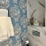 751, Renovated 2 Beedroom Apartment, Second Line Of The Beach, Wifi, Parkinging Μαρμπέλλα