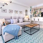 Διαμέρισμα 751, Renovated 2 Beedroom Apartment, Second Line Of The Beach, Wifi, Parkinging *