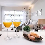 751, Renovated 2 Beedroom Apartment, Second Line Of The Beach, Wifi, Parkinging * Μαρμπέλλα