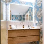 Διαμέρισμα 751, Renovated 2 Beedroom Apartment, Second Line Of The Beach, Wifi, Parkinging