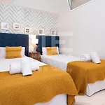 751, Renovated 2 Beedroom Apartment, Second Line Of The Beach, Wifi, Parkinging Διαμέρισμα