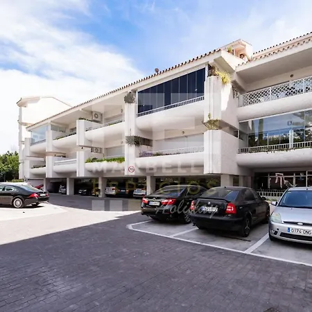 751, Renovated 2 Beedroom Apartment, Second Line Of The Beach, Wifi, Parkinging
