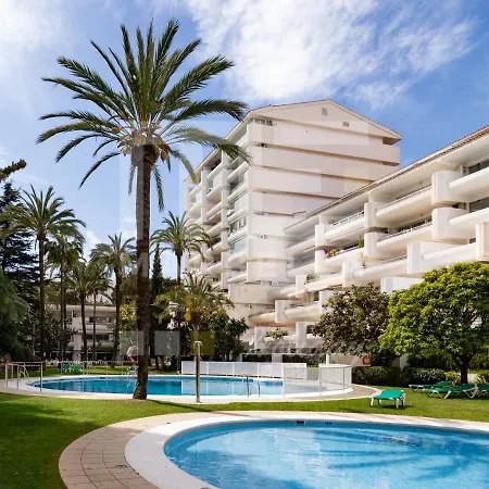 751, Renovated 2 Beedroom Apartment, Second Line Of The Beach, Wifi, Parkinging * Marbella