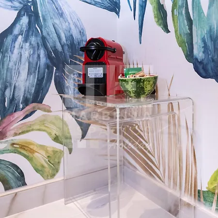 Apartment 751, Renovated 2 Beedroom Apartment, Second Line Of The Beach, Wifi, Parkinging