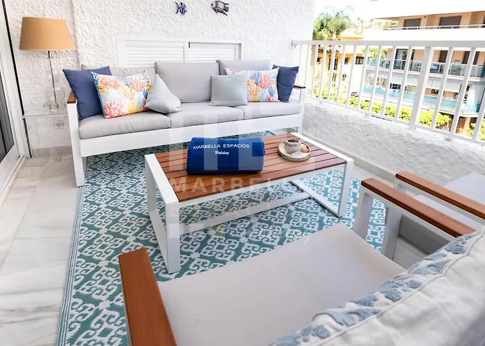 751, Renovated 2 Beedroom Apartment, Second Line Of The Beach, Wifi, Parkinging