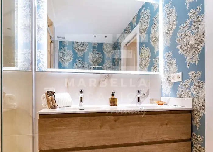 Apartament 751, Renovated 2 Beedroom Apartment, Second Line Of The Beach, Wifi, Parkinging